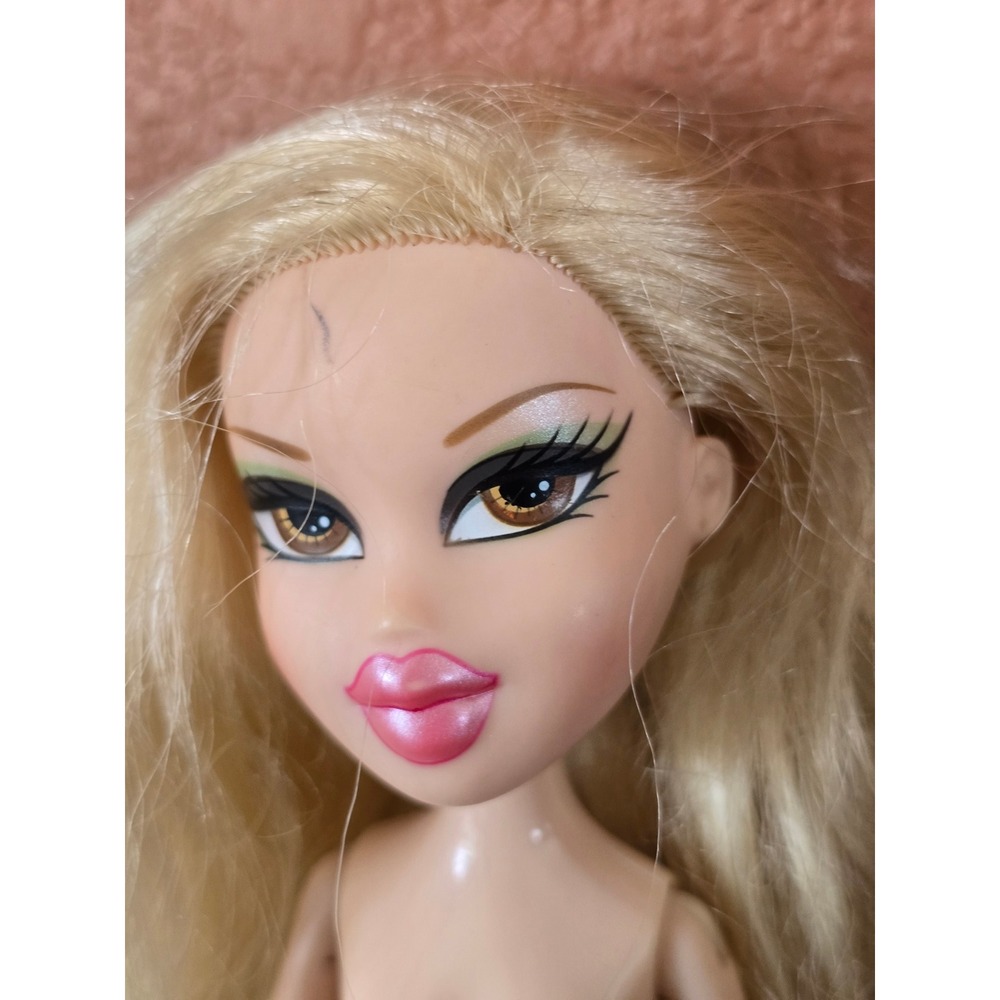 Bratz Twiins Twiinz Lela 2001 Y2K RARE No Clothing No Feet Doll Only Play Wear